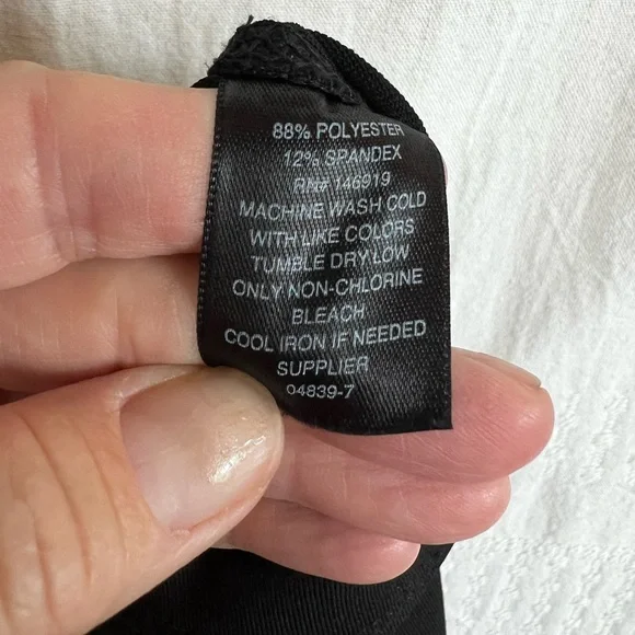 🖤 Xersion Black Capri Yoga Leggings | Size 2X
✨ Comfy • Sporty • Bold Style - Picture 4 of 5